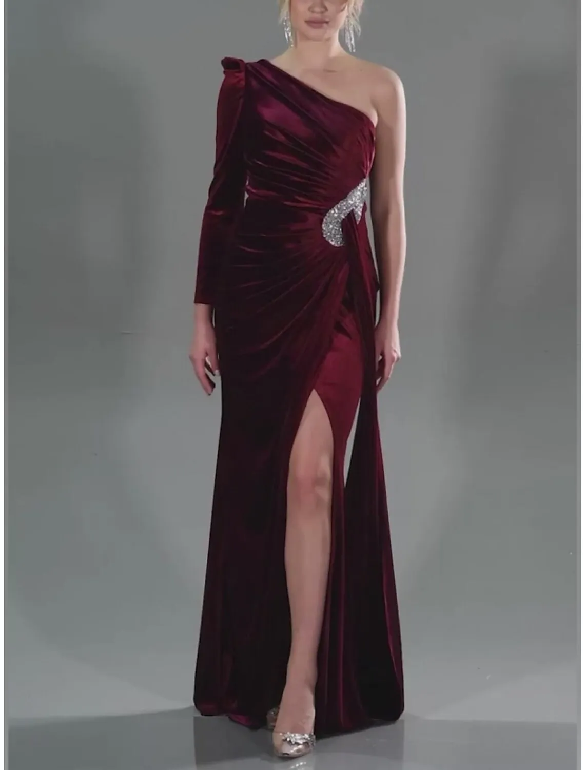 A-Line Evening Gown Christmas Elegant Dress Formal Sweep / Brush Train Long Sleeve One Shoulder Velvet with Glitter Pleats Ruched