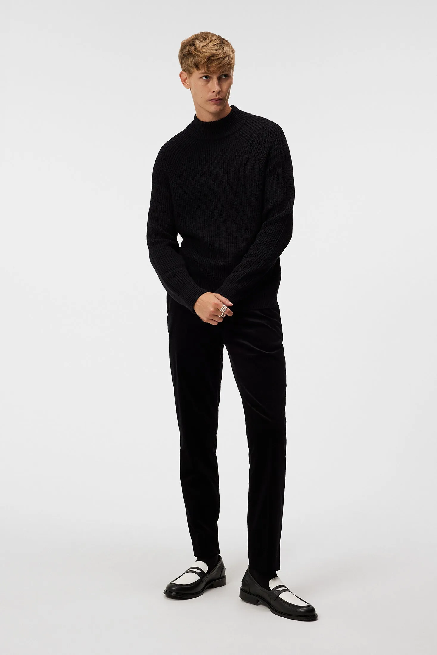 Kylan Mock Neck Sweater / Black