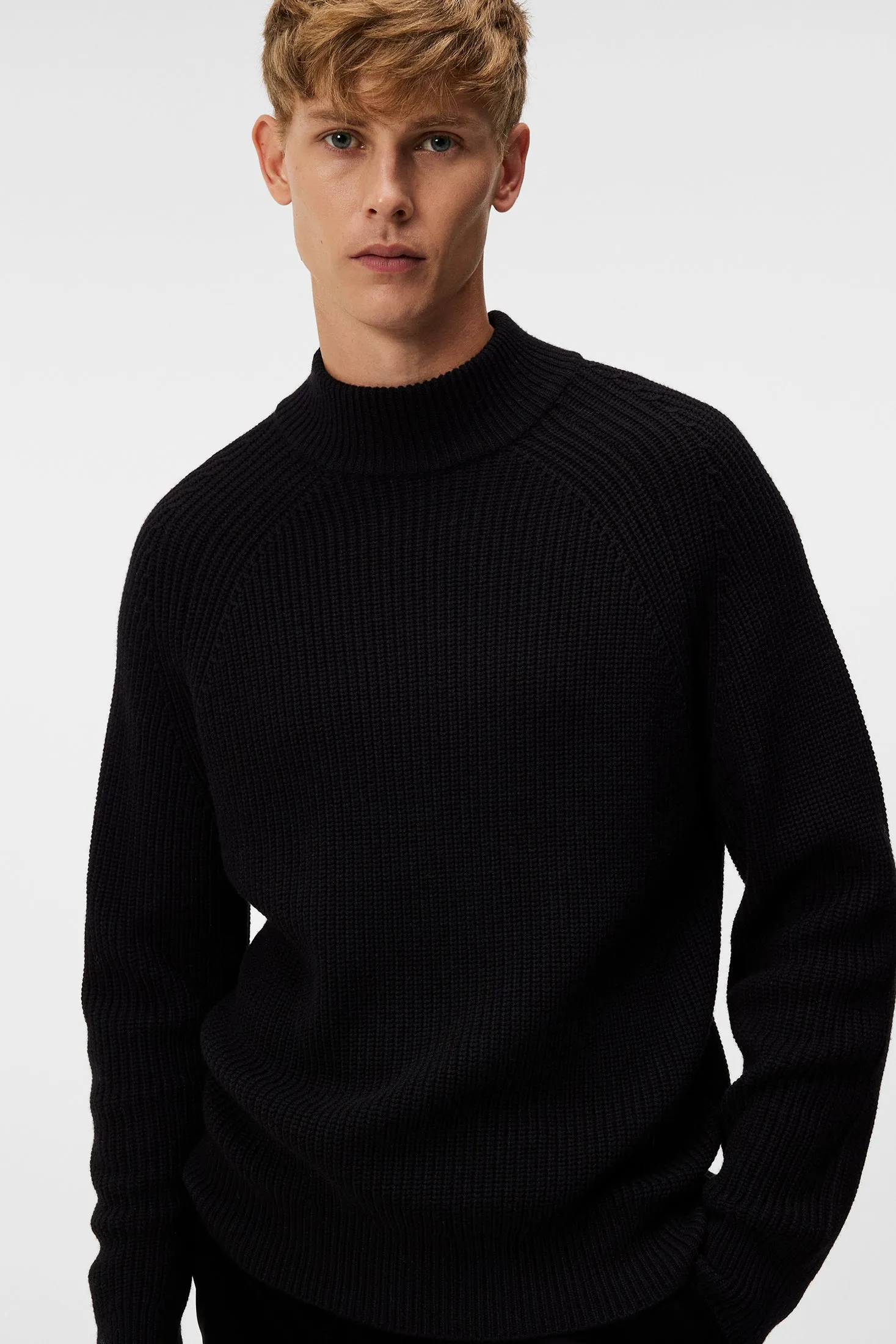 Kylan Mock Neck Sweater / Black