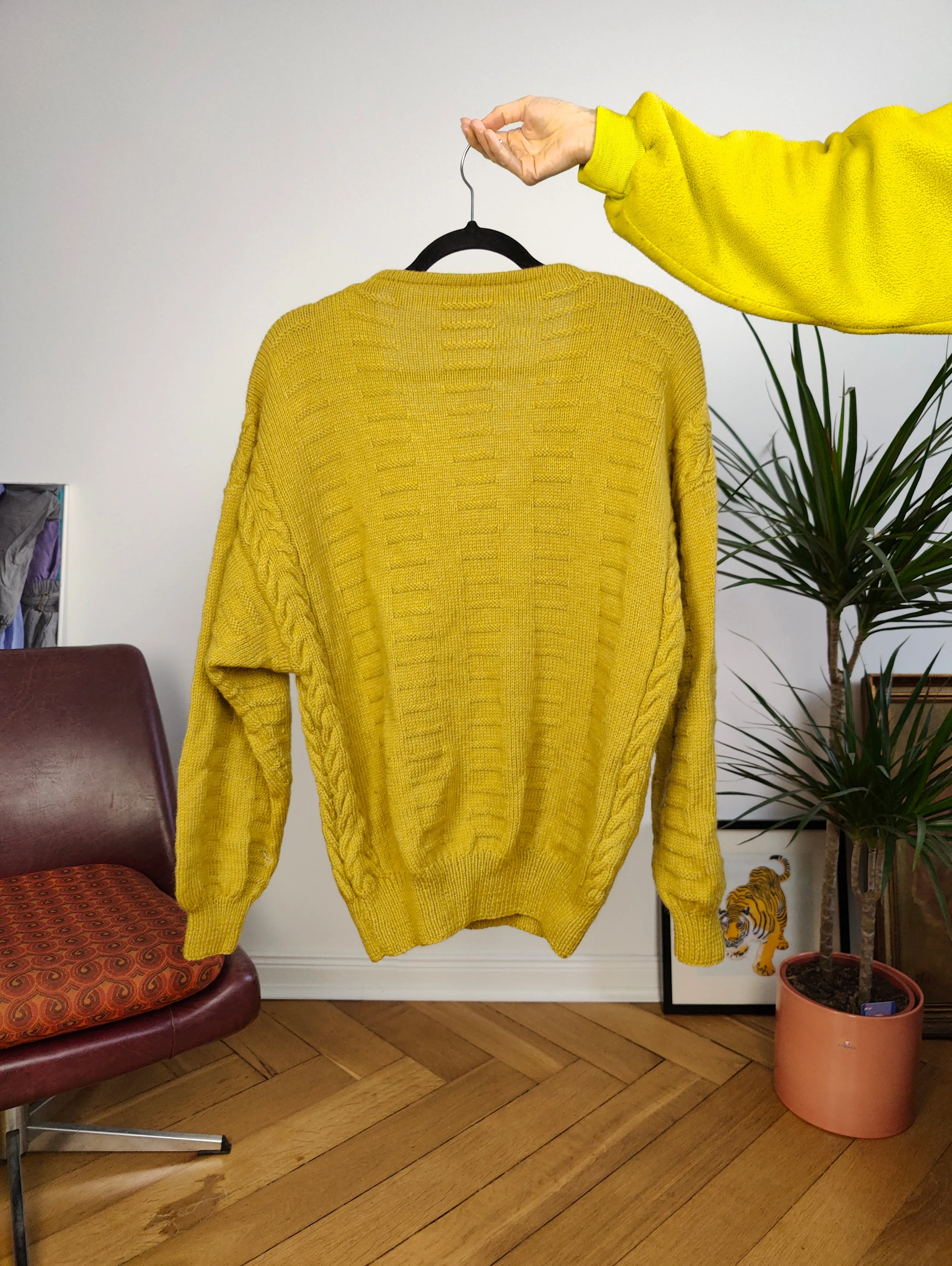 Vintage wool blend sweater cable knit mustard yellow plain fall winter knitted pullover jumper V neck M